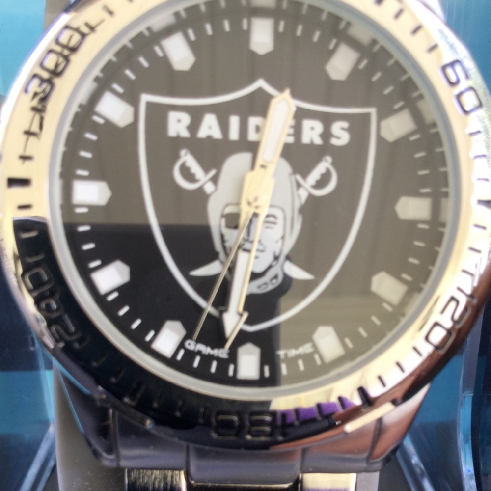 Raiders - Picture 3 of 3